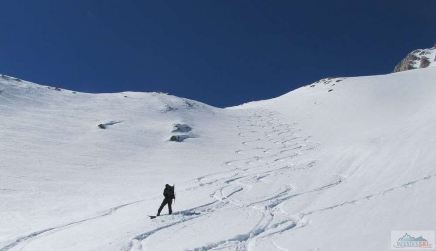 Na splitboardu z Vihrenu ke stejnojmenné chatě