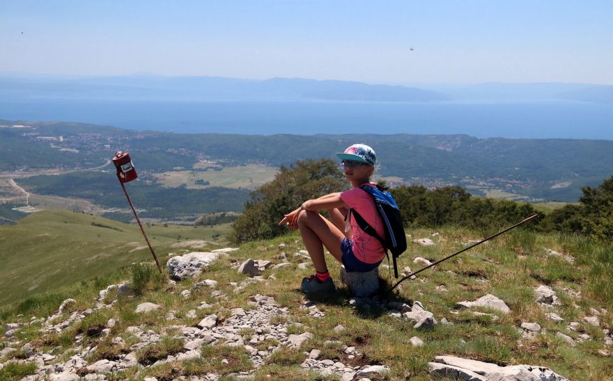 Na vrcholu Vidalj (1183 m) s výhledem na Jadran