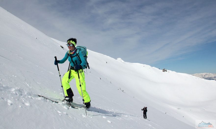 Se splitboardem na svazích nad Planneralmem