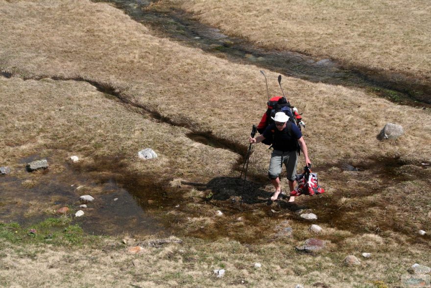 Osvěžující dochlazování nohou kousek od parkoviště