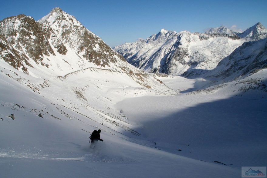 Při sjezdu k plesu Sulzenausee jsme narazili i na zbytky prašanu