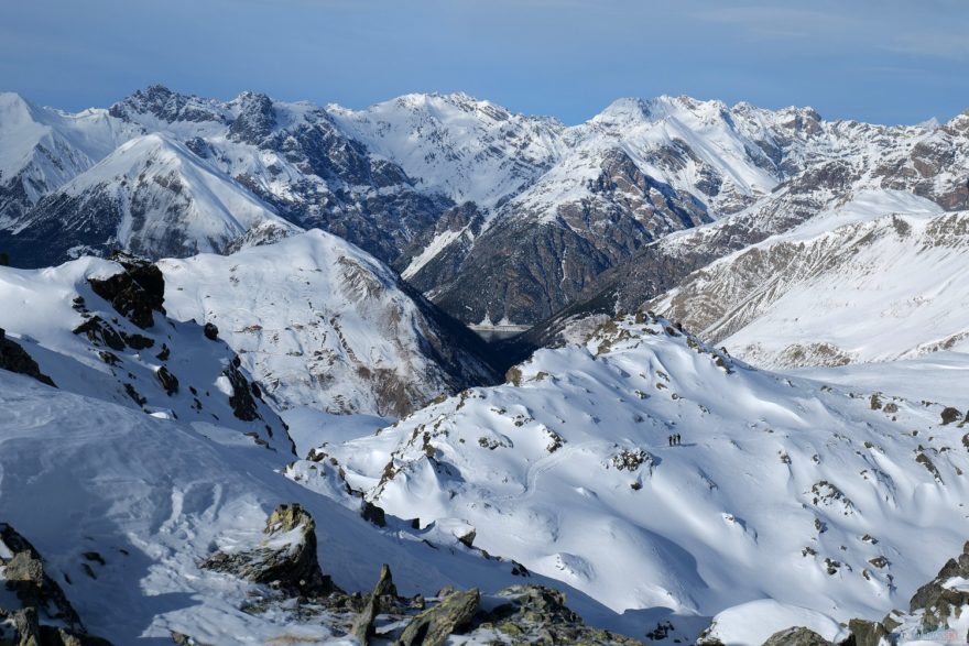 Výhled z Monte Rocca na jezero Lago di San Giacomo