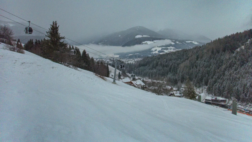 Kronplatz, vyhlášené lyžařské středisko v Jižním Tyrolsku v italských Alpách.