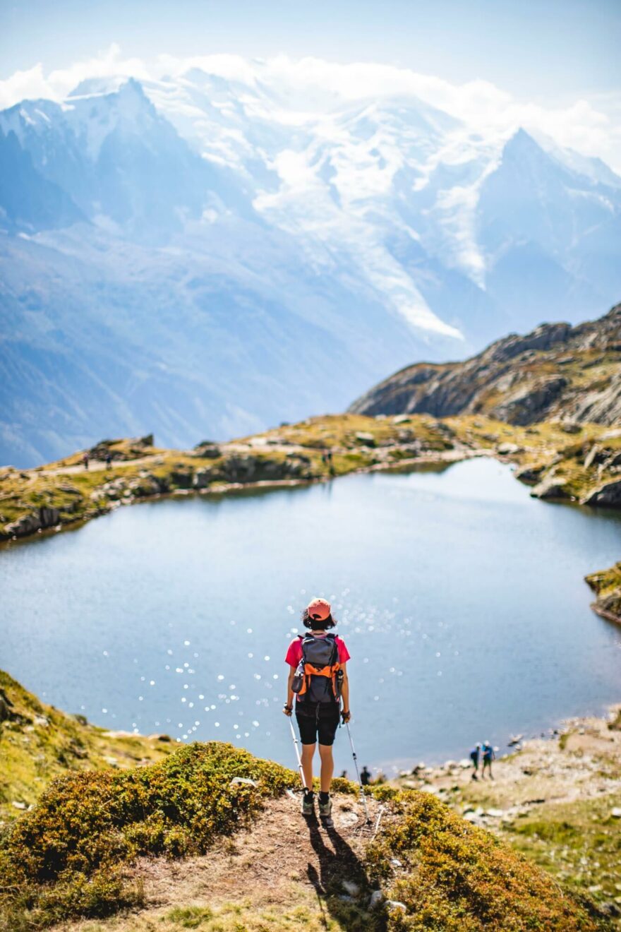 Merino, bambus, syntetika, coolmax…. Jaké je vlastně nejlepší sportovní prádlo na zimní sporty. PPhoto by ben o'bro on Unsplash