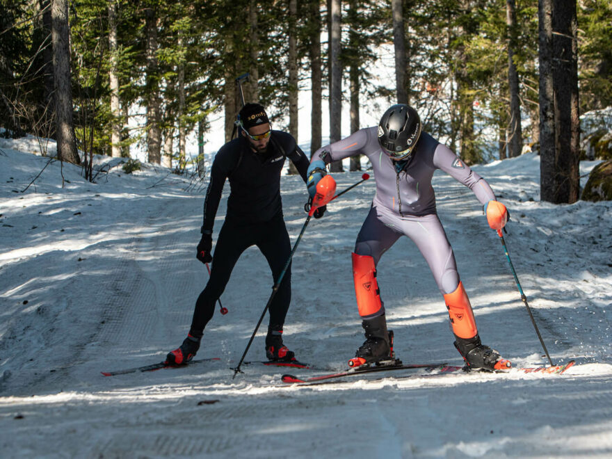 Lalodge - film od Huga Laugiera, který je sice freeskierem ale rozhodne se v doprovodu bývalého biatlonisty Martina Fourcada vyzkoušet další zimní sporty.