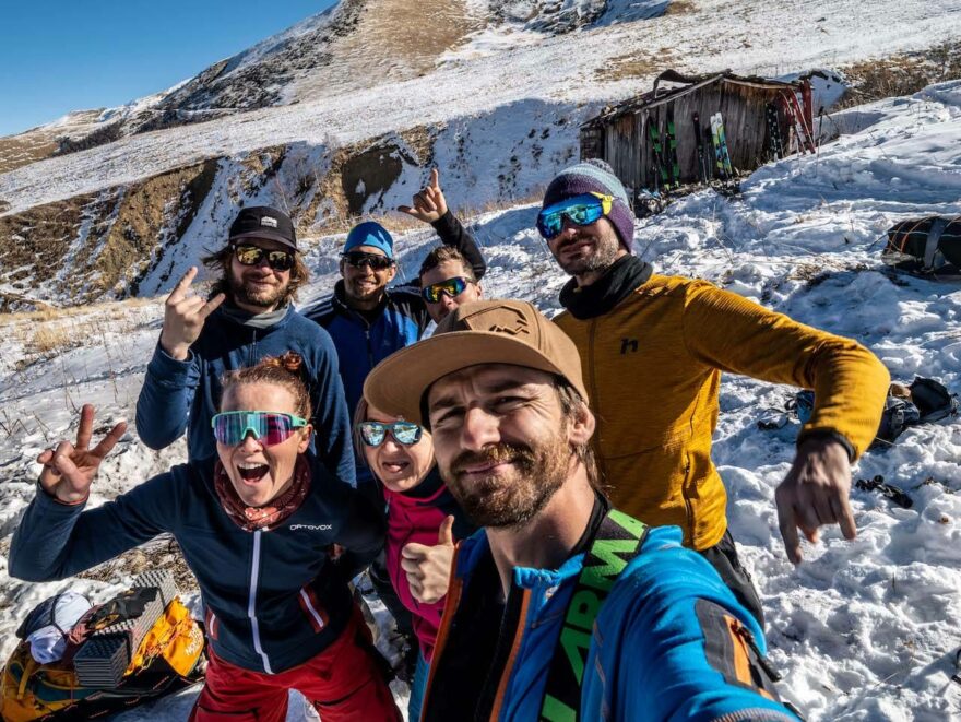 Gruzínský freeride - sbalit stan, pořídit si kamna, expediční sáně a vyrazit. Objevte nová místa v Gruzii ve filmu Salaš na Snow Film Festu