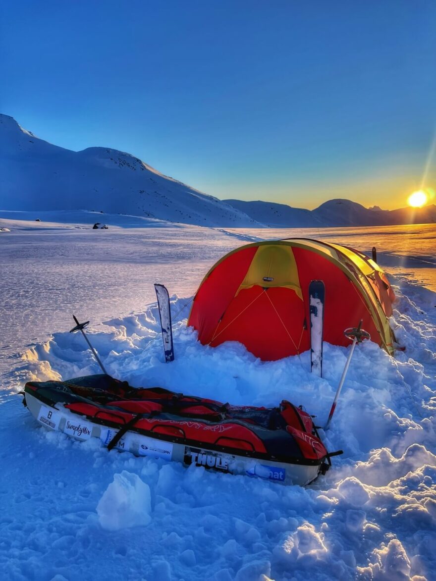 O zimním přechodu norské Hardangerviddy a Jotunheimenu popovídá dvojice Jiří Lichteneger a Milada Vaňkáková, kteří otestovali svůj vztah mrazem a vánicí. Obzory 2023