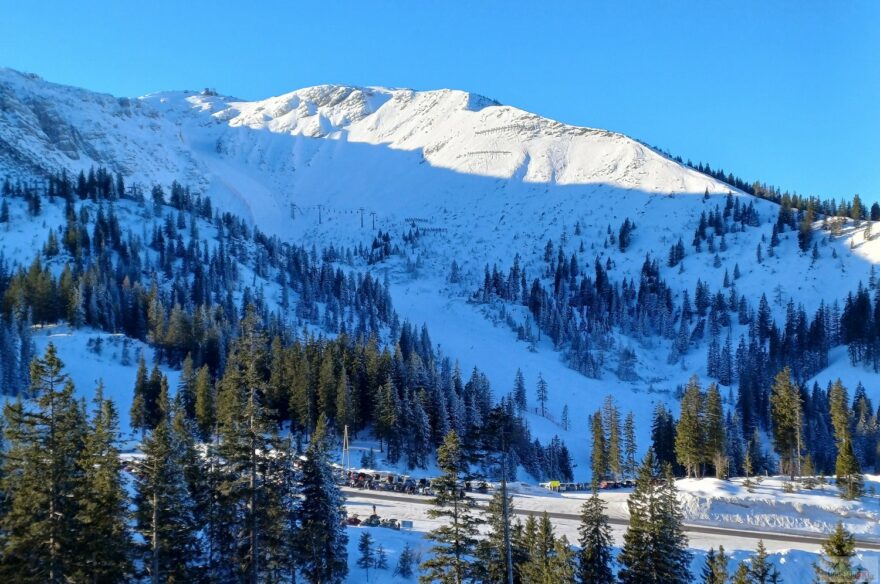 Výhled na lyžařské středisko Hochkar z prvního výstupu
