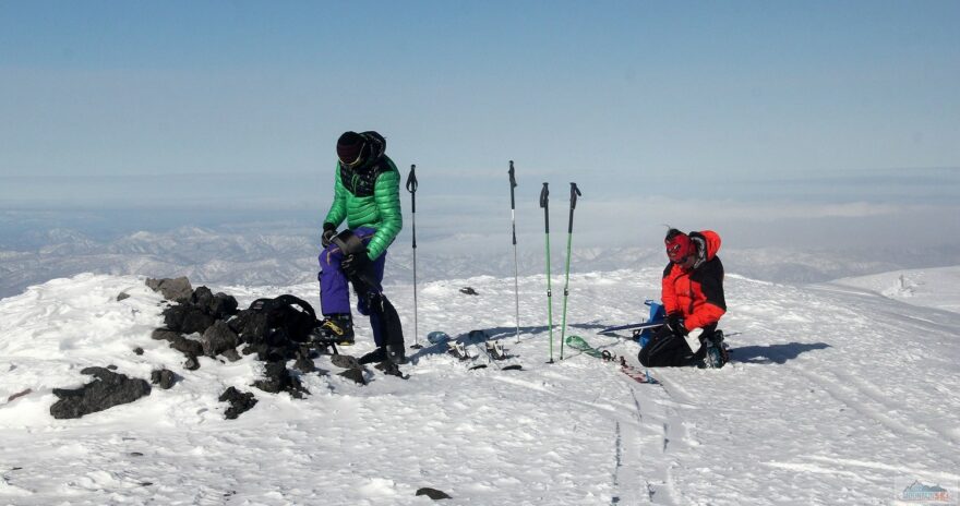 Vrchol Mount Pippu (2197 m)