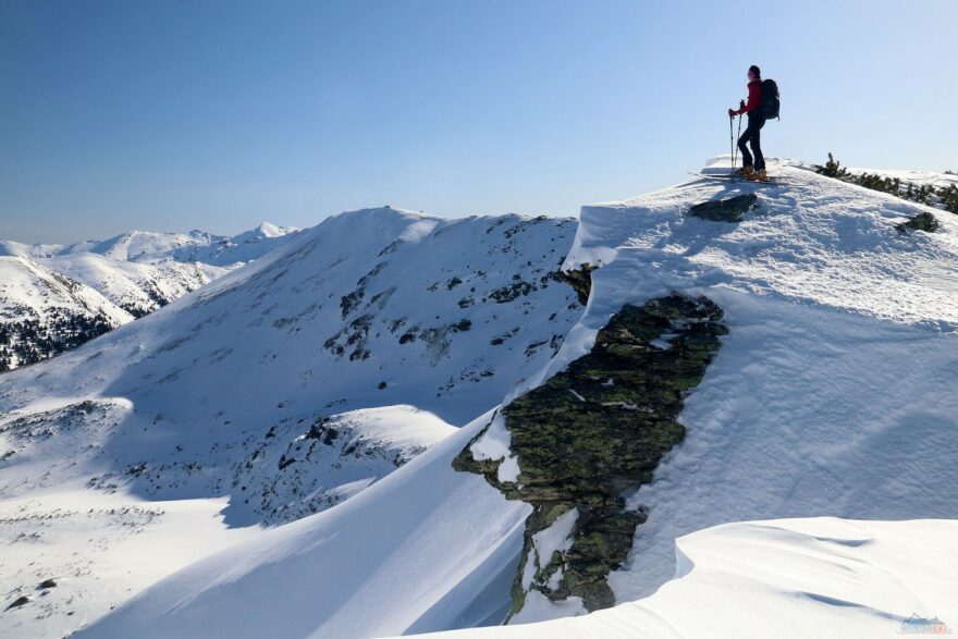 Na hřebenu mezi Karlspitze a Schreinlem