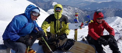 Březnový přechod na skialpech ze Strečna na Chleb