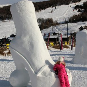 Italové se rádi baví – i různými sněhovými výtvory
