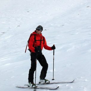 Zatímco my jedeme dolů, kolegové z Francie stoupají nahoru 