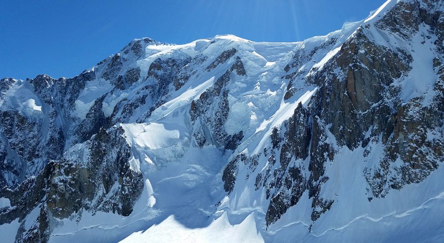 Jihovýchodní stěna Mt. Blancu – aneb Brenva Spur zalitá je ledem, a proto místo na Blanc na Maudit se drbem