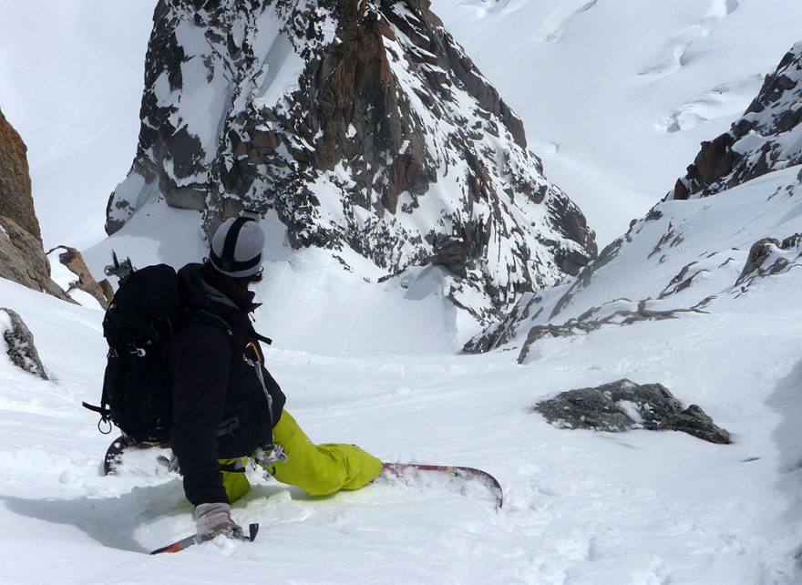 Markus se chystá na slalom mezi kameny z Col du Diable