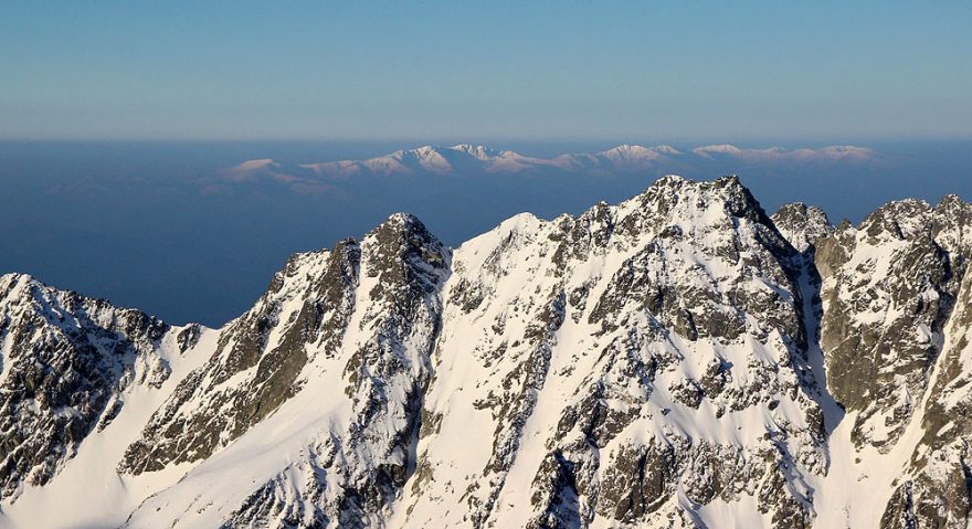 Satan a v pozadí Nízké Tatry