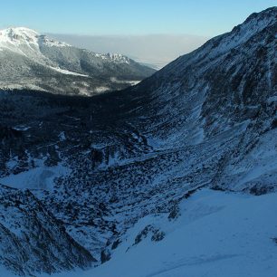 Krásný výhled na Zelené pleso s nadhledu Flašky