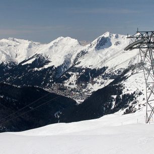 Vzdušný pohled z Pischa směr Davos