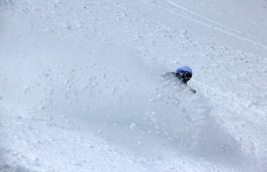 Je libo dostat sníh do vzduchu na snowboardu?