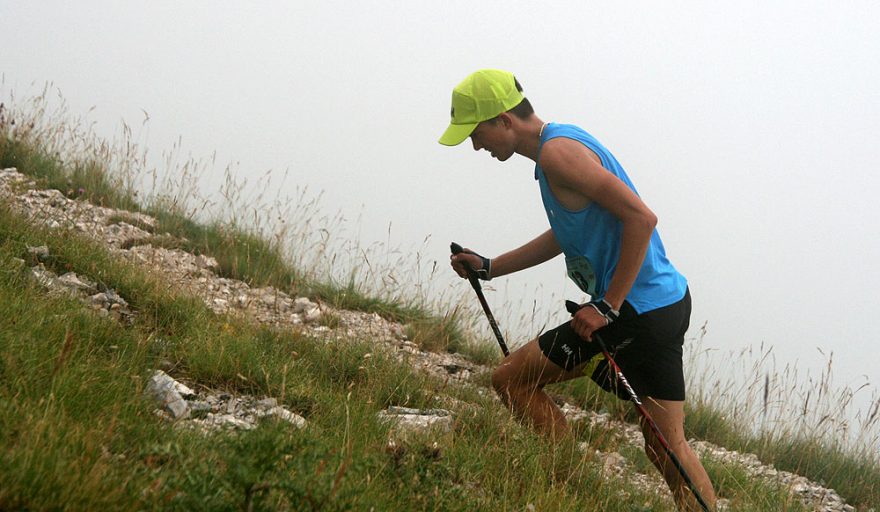 Závěrečná část Verticálu - na 3,5 km s převýšením přes1000 metrů. Někteří jdou místy po čtyřech