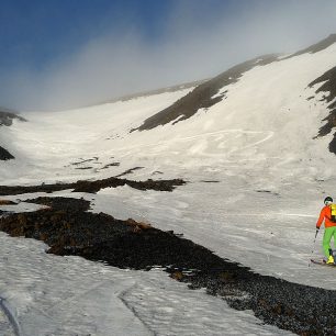 Konečne zas na snehu a začíname skialpový výšľap s 1200 m prevýšením