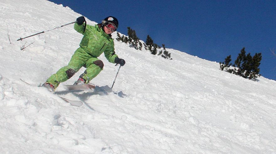 Pokusy o přeskakované oblouky pod lanovkou na Schneiderkogel