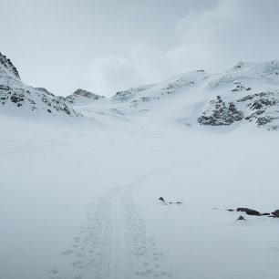 Stoupání od chaty Rifugio Città di Milano po ledovci Vedretta di Solda