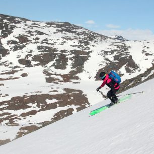 S lavinovým batohem Ortovox Avabag v květnovém Norsku