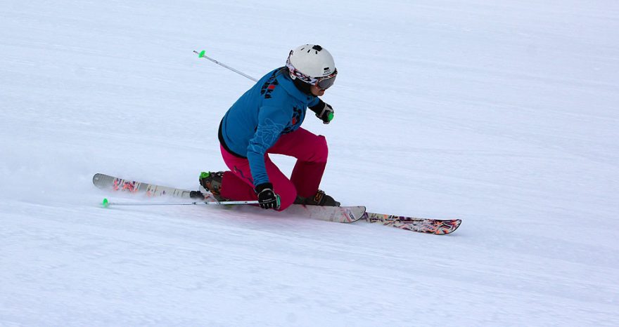 Telemark si užijete na sjezdovce i ve freeridu. Tereza Hájková