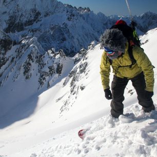 Z vrcholu Svišťového štítu na splitboardu