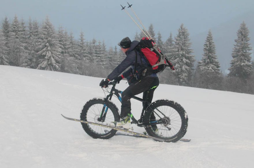 Fatbike je možné kombinovat i se skialpy