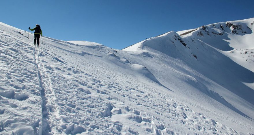 Na levou hranu nad kotlem Medenice