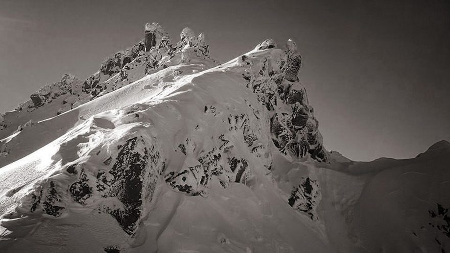 Vrchol vulkánu Kozelskij (2190 m)