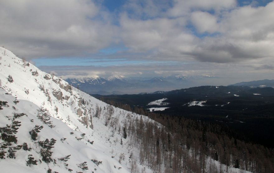 Kamnišsko-Savinské Alpe při sjezdu z Viševniku