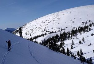 Skialpový okruh ze Špindlu přes Luční boudu do Dlouhého dolu