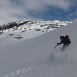 Skialpování v Norsku na konci května 2019