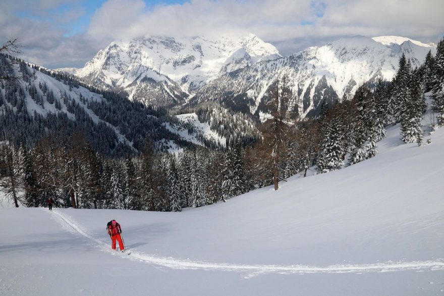 I na splitboardu Gara to do kopce celkem šlapalo